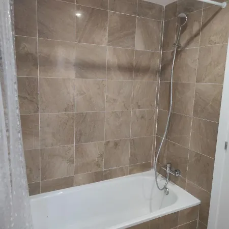 House Elviria Апартаменти Марбелья