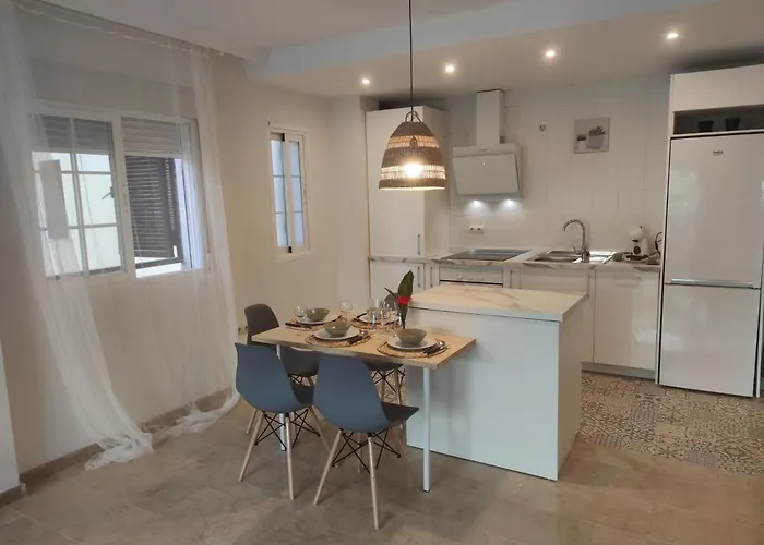 House Elviria شقة