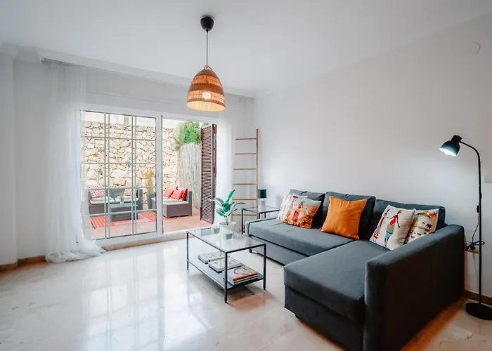 House Elviria شقة